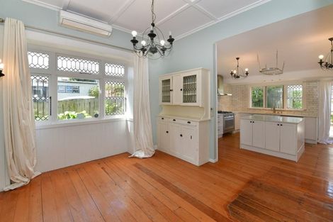 Photo of property in 14 Tiri Road, Manly, Whangaparaoa, 0930