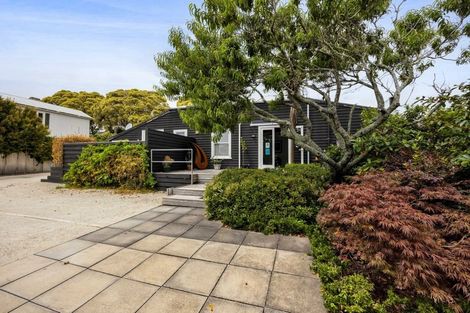 Photo of property in 77 Eliot Street, New Plymouth, 4310