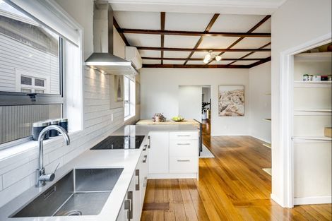 Photo of property in 16a Georges Drive, Napier South, Napier, 4110