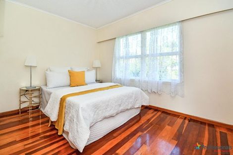 Photo of property in 90 Coronation Road, Mangere Bridge, Auckland, 2022