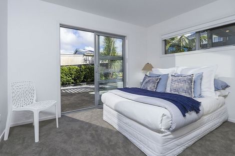 Photo of property in 1/465a Beach Road, Murrays Bay, Auckland, 0630