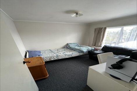 Photo of property in 34 Cedar Heights Avenue, Massey, Auckland, 0614