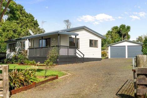 Photo of property in 37 Puriri Road, Pukekohe, 2120