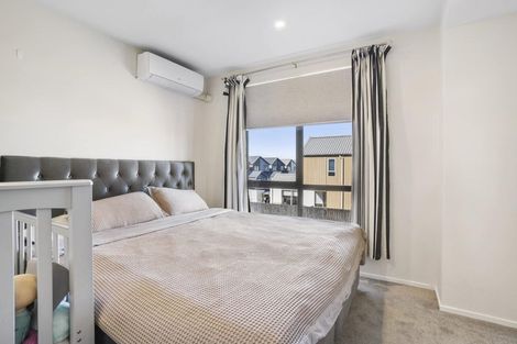 Photo of property in 43 Walsh Road, Papakura, 2110