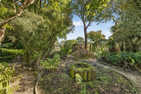 Photo of property in 11 Bevington Street, Avonhead, Christchurch, 8042