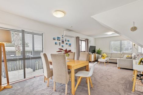 Photo of property in 6b Dobell Road, Stanmore Bay, Whangaparaoa, 0932