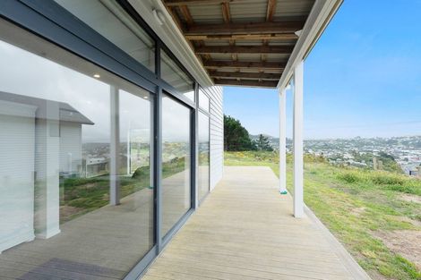 Photo of property in 54 Spenmoor Street, Newlands, Wellington, 6037