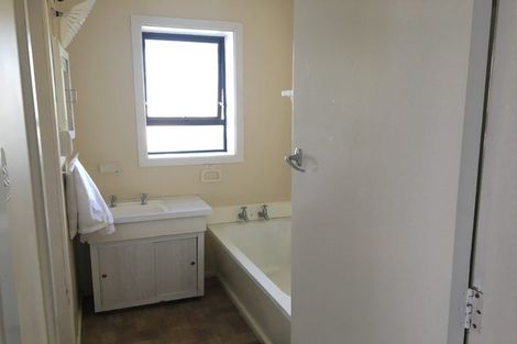 Photo of property in 114 Maidstone Road, Ilam, Christchurch, 8041