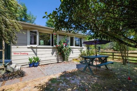 Photo of property in 264 Waikoukou Valley Road, Waimauku, 0882