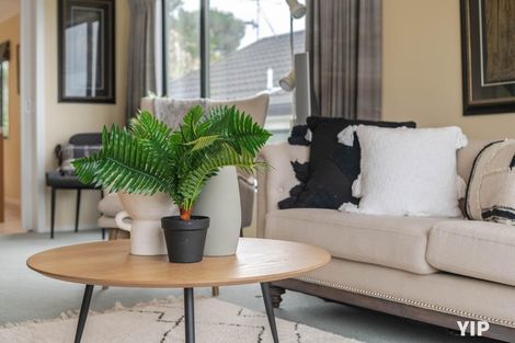 Photo of property in 4 Meadowcroft Grove, Johnsonville, Wellington, 6037