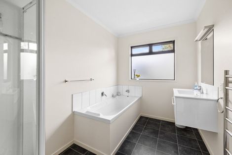 Photo of property in 3 Percy Berry Place, Havelock North, 4130