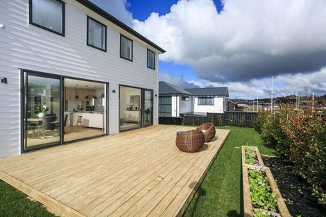 Photo of property in 2 Fender Place, Long Bay, Auckland, 0630