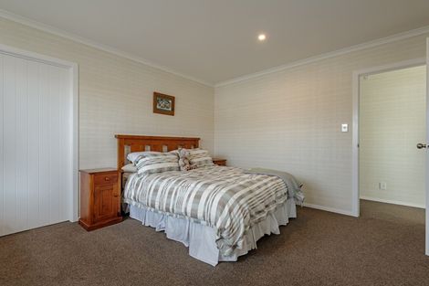 Photo of property in 8a Vernon Avenue, Takaro, Palmerston North, 4412