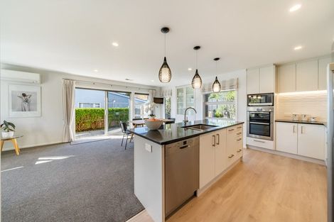 Photo of property in 9a Marlborough Street, Silverstream, Upper Hutt, 5019