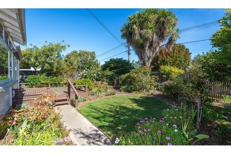 Photo of property in 40 Stapletons Road, Richmond, Christchurch, 8013
