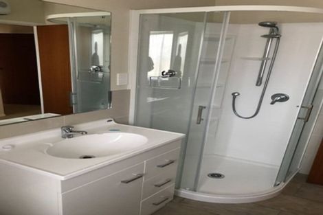 Photo of property in 126 Bleakhouse Road, Mellons Bay, Auckland, 2014