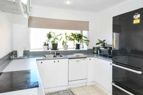 Photo of property in 33 Regalwood Place, Favona, Auckland, 2024