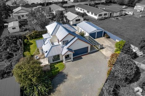 Photo of property in 22 Granville Street, Silverstream, Upper Hutt, 5019