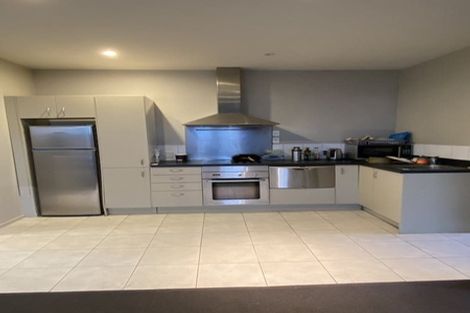 Photo of property in 2/41 Home Street, Mount Victoria, Wellington, 6011