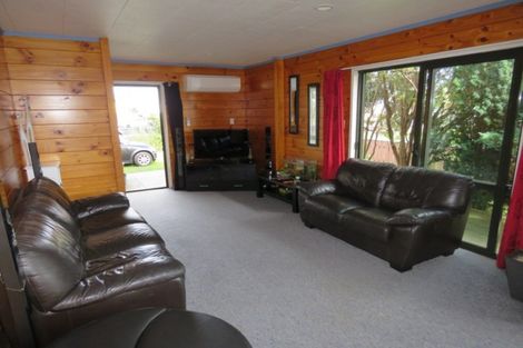 Photo of property in 23 Coates Street, Westport, 7825