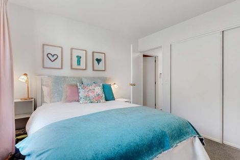 Photo of property in 2/49 Sawyers Arms Road, Northcote, Christchurch, 8052