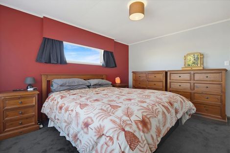 Photo of property in 1 Joanna Place, Deanwell, Hamilton, 3206