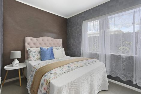 Photo of property in 2/23 Beatrice Avenue, Hillcrest, Auckland, 0627