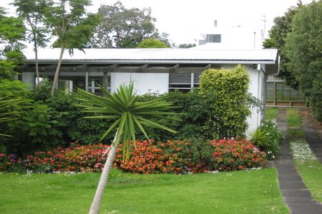 Photo of property in 2/3 Scott Avenue, Mangere Bridge, Auckland, 2022