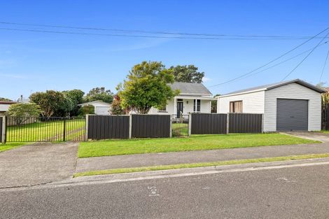 Photo of property in 18 Whakapaki Street, Urenui, 4375