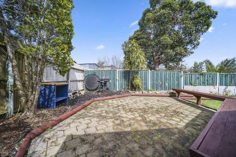 Photo of property in 2/1 Susanne Place, Pakuranga, Auckland, 2010