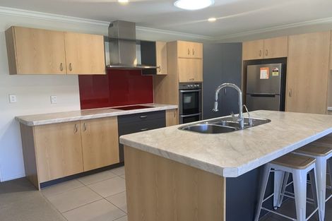 Photo of property in 15 Waiora Place, Pyes Pa, Tauranga, 3112