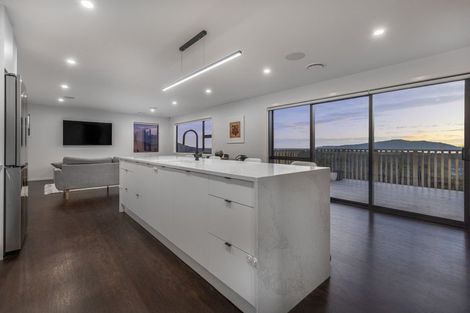 Photo of property in 94 Kotare Street, Waikanae, 5036