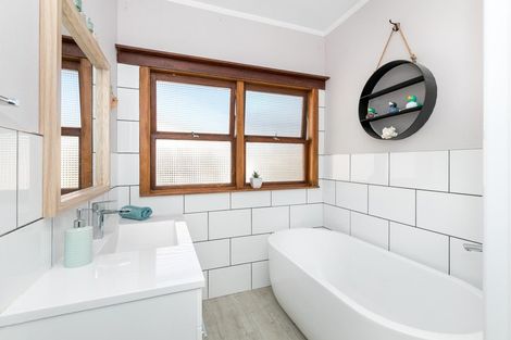 Photo of property in 35 Hinton Avenue, Forest Lake, Hamilton, 3200