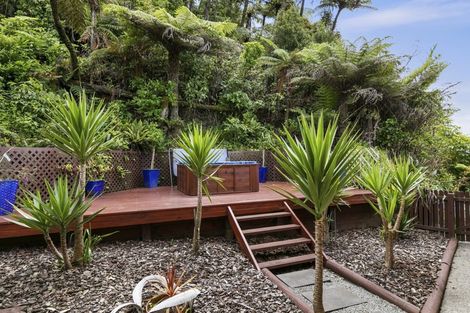 Photo of property in 14 Arahiwi Grove, Tirohanga, Lower Hutt, 5010