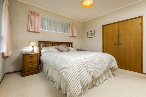 Photo of property in 33 Tauhinu Road, Greenhithe, Auckland, 0632