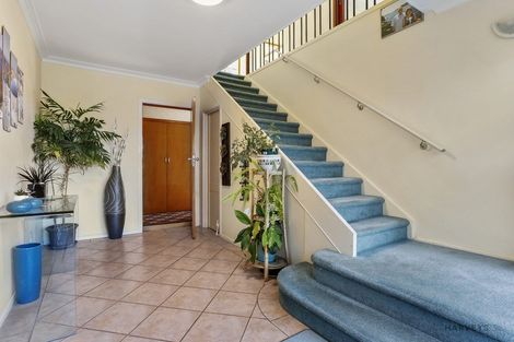 Photo of property in 6 Fairmount Road, Titirangi, Auckland, 0604