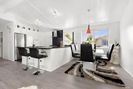 Photo of property in 22 Clover Drive, Henderson, Auckland, 0610