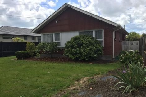 Photo of property in 82 Avondale Road, Avondale, Christchurch, 8061