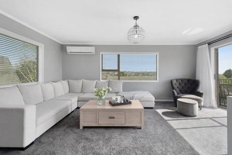 Photo of property in 2/7 Malloy Place, Eastern Beach, Auckland, 2012