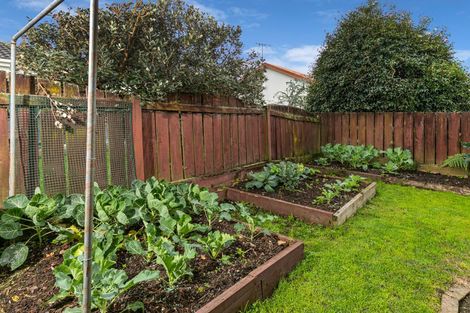 Photo of property in 4/66 Rathgar Road, Henderson, Auckland, 0610