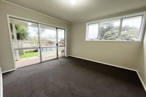 Photo of property in 42 Cobham Crescent, Kelston, Auckland, 0602