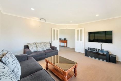 Photo of property in 19 Ashkirk Place, Wattle Downs, Auckland, 2103
