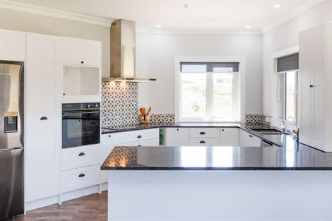 Photo of property in 52 Highland View Drive, Tokomaru, Palmerston North, 4474