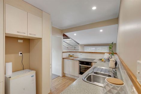 Photo of property in 27 Hicks Close, Whitby, Porirua, 5024