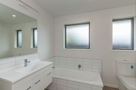 Photo of property in 39a Kings Drive, Levin, 5510