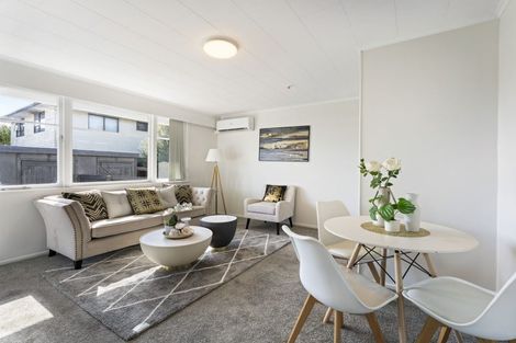 Photo of property in 24 Hill Crescent, Papakura, 2110