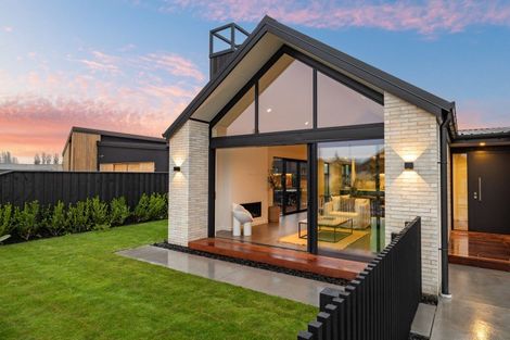 Photo of property in 19 Perehia Mews, Marshland, Christchurch, 8083