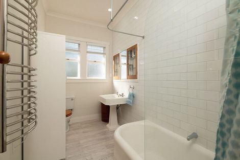 Photo of property in 25 Windsor Road, Bellevue, Tauranga, 3110