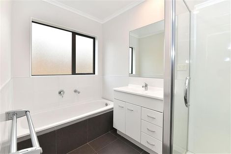 Photo of property in 50 Alec Craig Way, Gulf Harbour, Whangaparaoa, 0930