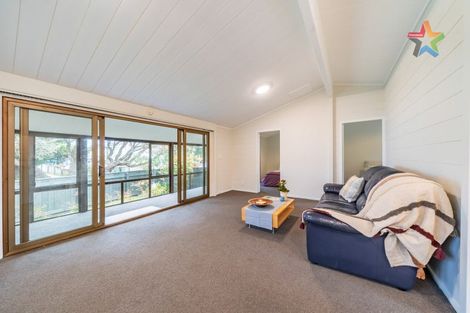 Photo of property in 106 Cambridge Terrace, Fairfield, Lower Hutt, 5011
